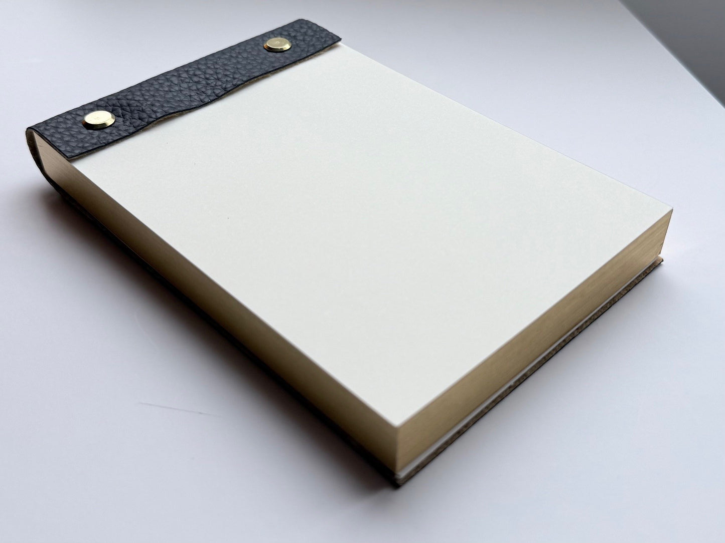Vegan Leather–Wrapped Gold-Edged Notepad Set