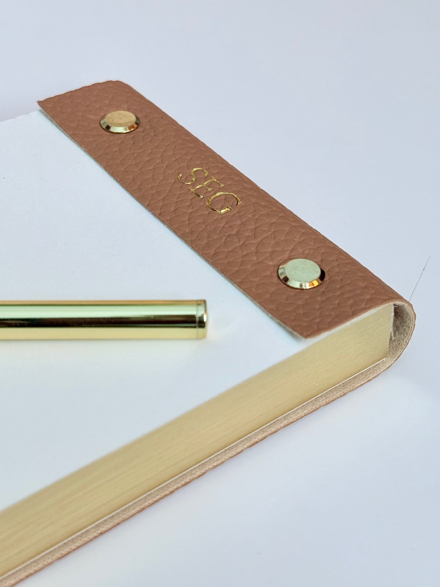 Vegan Leather–Wrapped Gold-Edged Notepad Set